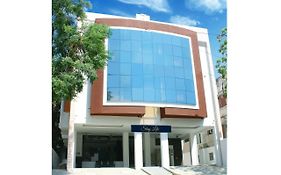 Staylite Suites